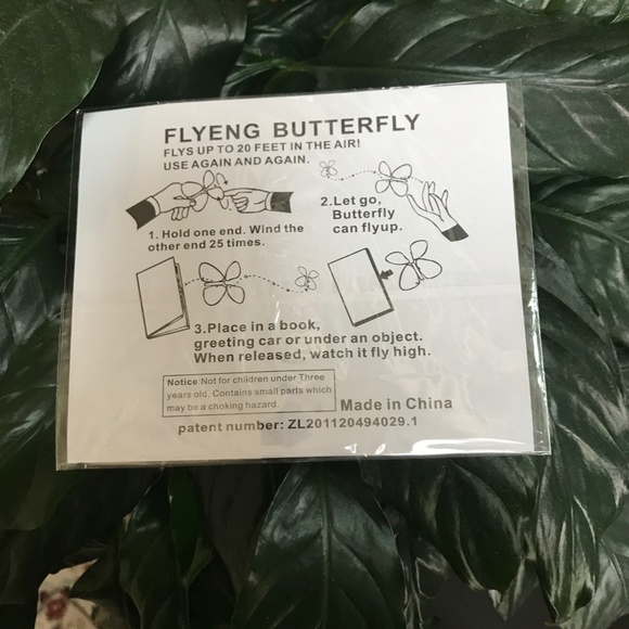 Butterfly Flying Twist and Let Go Fyleng for Book Card or Letter Insert Yellow - Picture 2 of 2